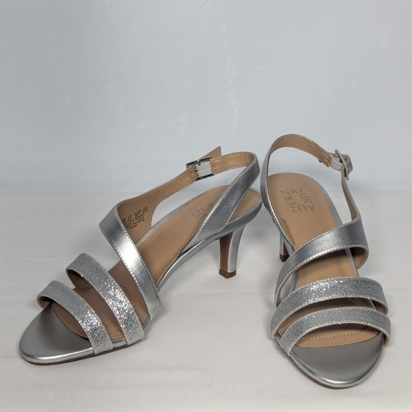 NEW Naturalizer Womens Taimi Adjustable Evening Sandals Sz 8.5 wide silver - Picture 2 of 4